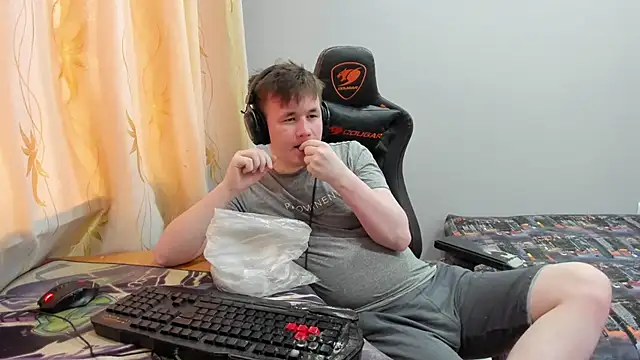 iliaskrislove online show from 15, 5, 2026