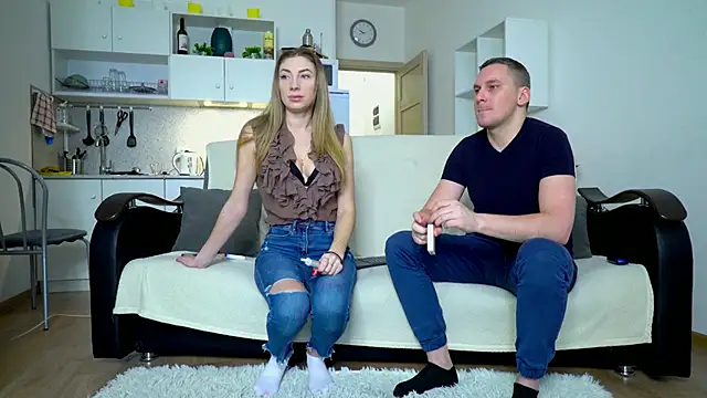 littlesweettifany online show from 2, 2, 2025
