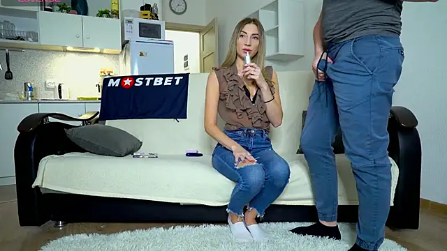 littlesweettifany online show from 10, 12, 2024