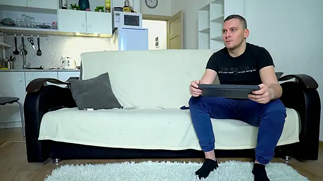 littlesweettifany online show from 31, 1, 2025