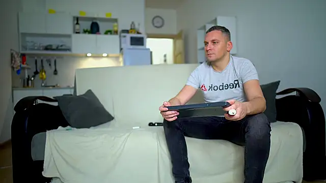 littlesweettifany online show from 27, 11, 2025