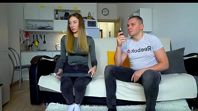 littlesweettifany online show from 13, 10, 2025