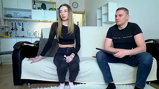 littlesweettifany online show from 19, 3, 2025