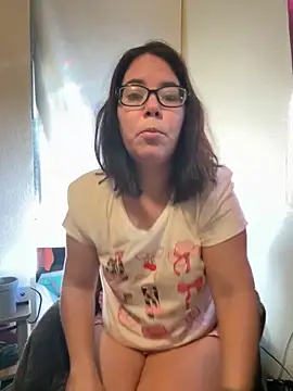 Snapshot of FreakNastyLacie chatting on 5, 10, 2025 FreakNastyLacie online show from 5, 10, 2025