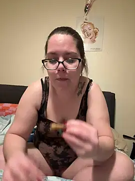 FreakNastyLacie online show from 23, 12, 2025