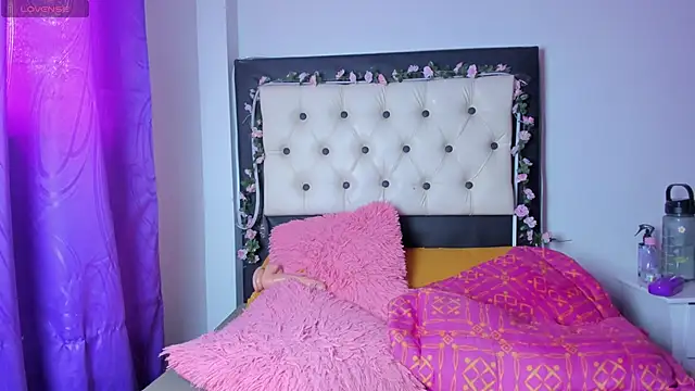 Snapshot of Veeronica_Smith chatting on 17, 2, 2025 Veeronica Smith online show from 17, 2, 2025