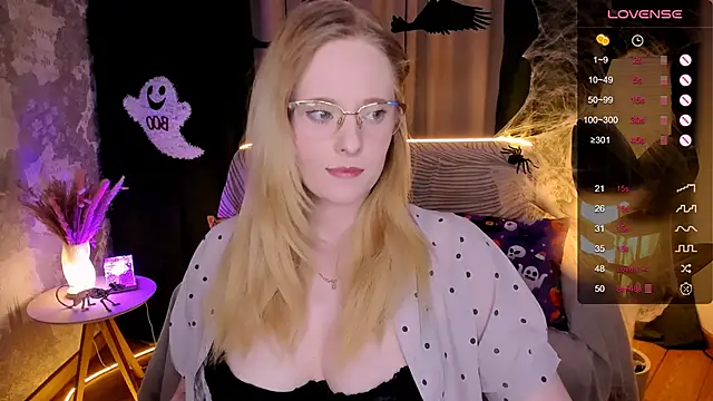 Aemilia  online show from 27, 10, 2025