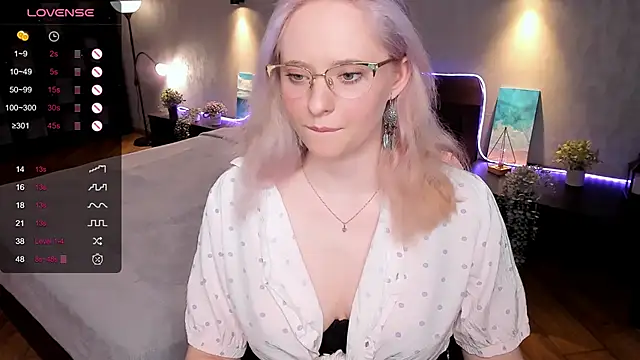 Aemilia  online show from 9, 2, 2025