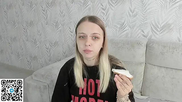 Alice Halle online show from 31, 5, 2026