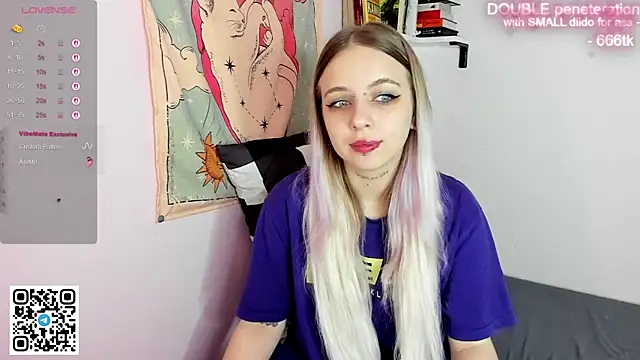 Alice Halle online show from 17, 12, 2025