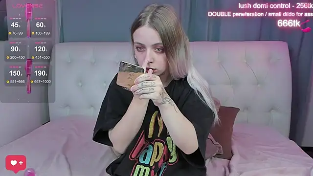 Alice Halle online show from 20, 10, 2025