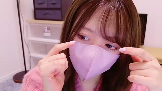 Snapshot of yuki-chi chatting on 8, 12, 2024 yuki-chi online show from 8, 12, 2024