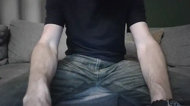 Snapshot of Michealtje85 chatting on 16, 12, 2025 Michealtje85 online show from 16, 12, 2025