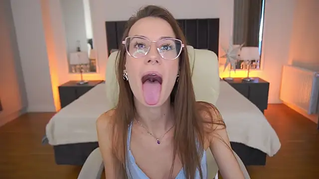 CozyMell online show from 10, 2, 2026