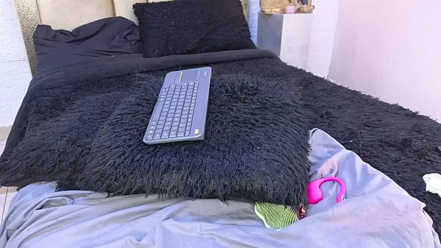 ximenawilliamss online show from 3, 11, 2025