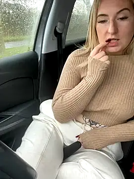 Rebeccaxxx online show from 18, 11, 2025