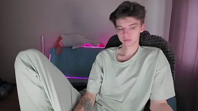 Liam sexy1 online show from 15, 10, 2025