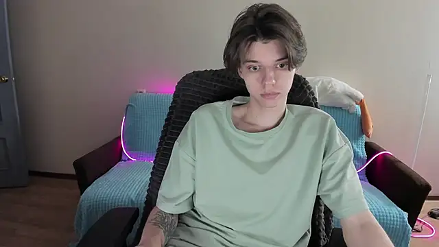 Liam sexy1 online show from 6, 2, 2025