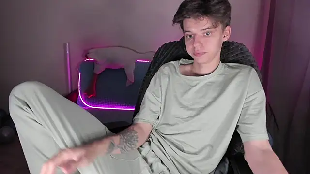 Liam sexy1 online show from 14, 10, 2025