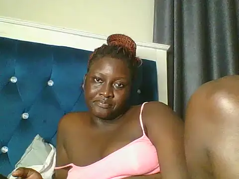 Snapshot of Heavy_ass chatting on 4, 7, 2026 Heavy ass online show from 4, 7, 2026
