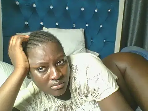 Snapshot of Heavy_ass chatting on 19, 6, 2026 Heavy ass online show from 19, 6, 2026