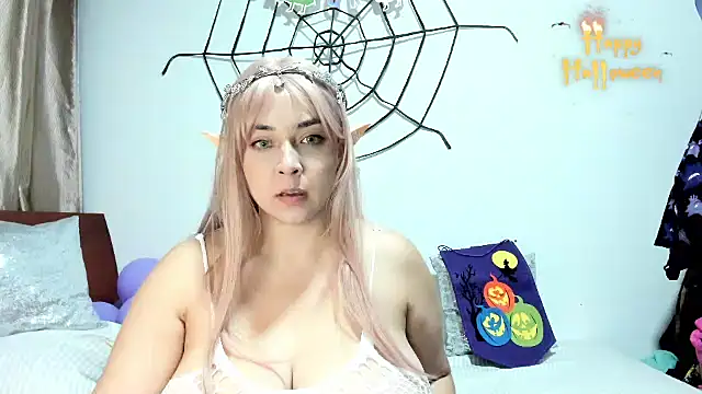 SuzyGamingFairy online show from 3, 11, 2025