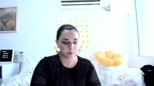 SuzyGamingFairy online show from 27, 7, 2026