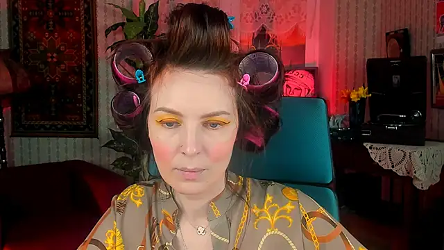 Snapshot of VandaRossi chatting on 9, 10, 2025 VandaRossi online show from 9, 10, 2025