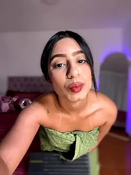 Snapshot of samantha_evans2 chatting on 19, 9, 2025 samantha evans2 online show from 19, 9, 2025