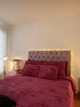 samantha evans2 online show from 18, 4, 2026