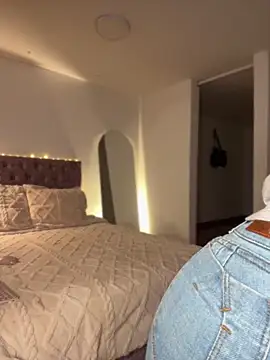 samantha evans2 online show from 4, 2, 2026