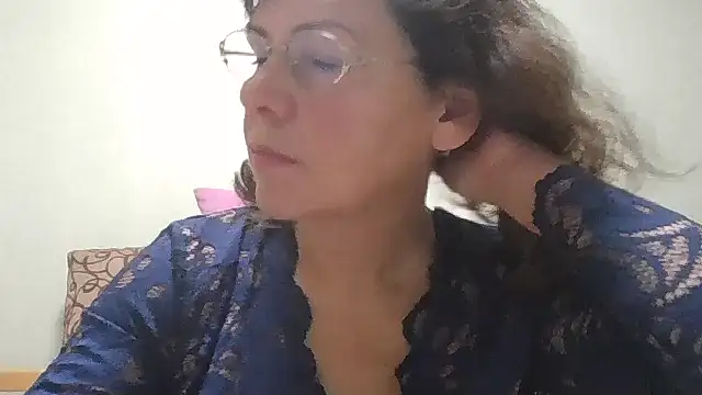 HollyJewel online show from 27, 10, 2025