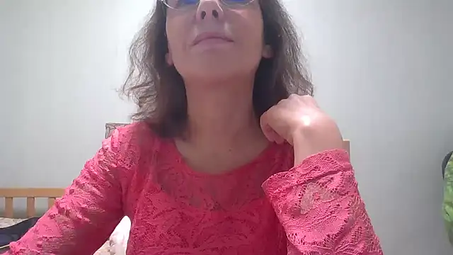 HollyJewel online show from 15, 10, 2025