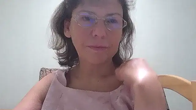 HollyJewel online show from 14, 10, 2025