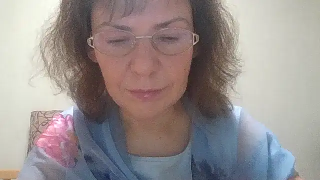 HollyJewel online show from 4, 11, 2025