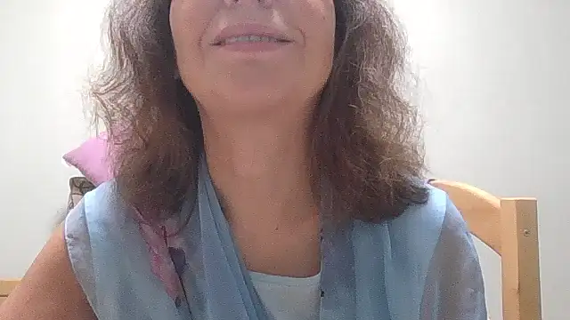 HollyJewel online show from 7, 10, 2025