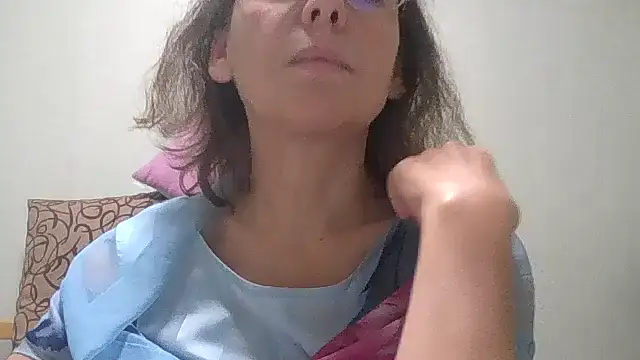 HollyJewel online show from 9, 10, 2025