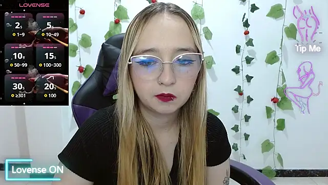 Liaroberts1 online show from 14, 2, 2026