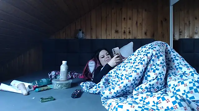 BoeseMoni1998 online show from 2, 11, 2025