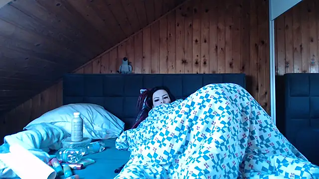 BoeseMoni1998 online show from 19, 10, 2025