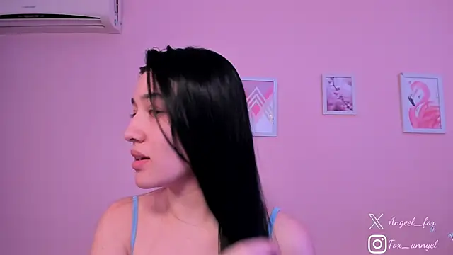 Snapshot of angeel_fox chatting on 9, 5, 2026 angeel fox online show from 9, 5, 2026
