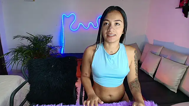 Jules n Gia online show from 5, 2, 2025
