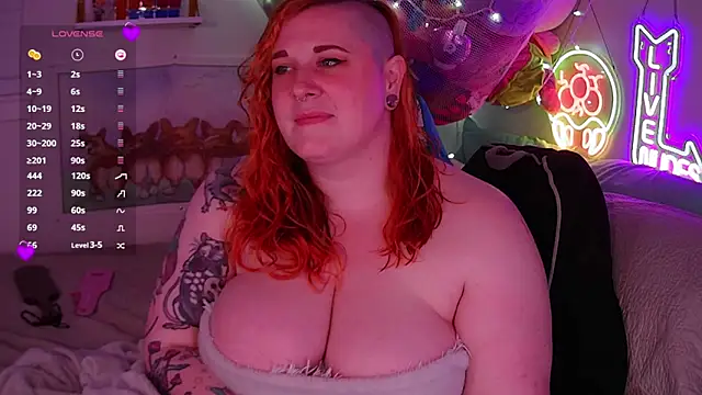 Snapshot of opalreigning chatting on 11, 6, 2026 opalreigning online show from 11, 6, 2026