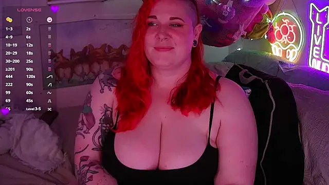 Snapshot of opalreigning chatting on 20, 7, 2026 opalreigning online show from 20, 7, 2026