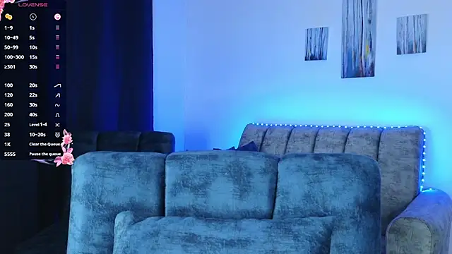 Snapshot of ZaraDames_ chatting on 18, 10, 2025 ZaraDames online show from 18, 10, 2025