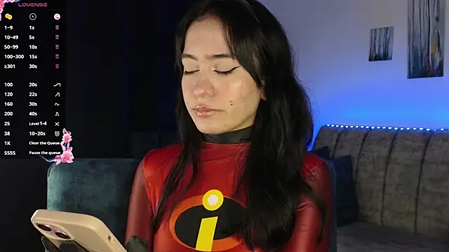 Snapshot of ZaraDames_ chatting on 15, 11, 2025 ZaraDames online show from 15, 11, 2025