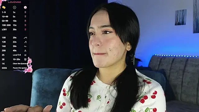 Snapshot of ZaraDames_ chatting on 9, 11, 2025 ZaraDames online show from 9, 11, 2025