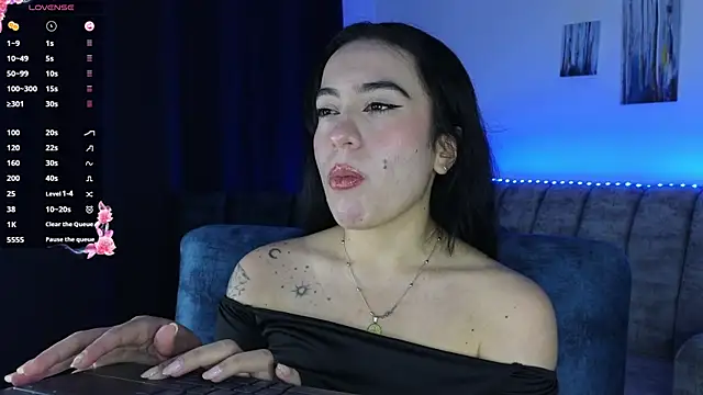 Snapshot of ZaraDames_ chatting on 29, 11, 2025 ZaraDames online show from 29, 11, 2025