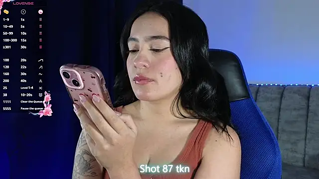Snapshot of ZaraDames_ chatting on 13, 7, 2026 ZaraDames online show from 13, 7, 2026