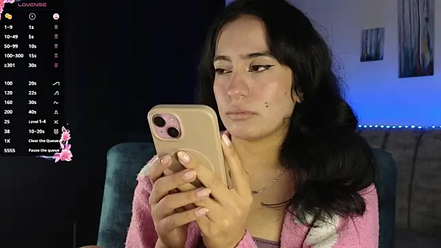 Snapshot of ZaraDames_ chatting on 17, 11, 2025 ZaraDames online show from 17, 11, 2025